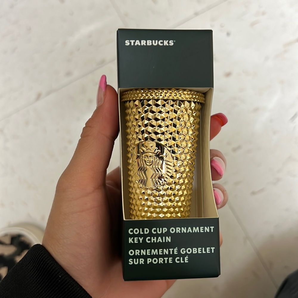 Gold cup Starbucks keychain⭐️🏆 2022 Starbucks Holiday keychains